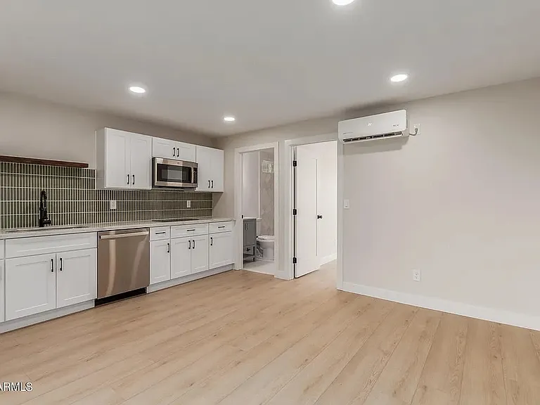 Kitchen/Living Room