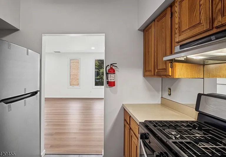 52 E Blackwell St #C — Photo 10