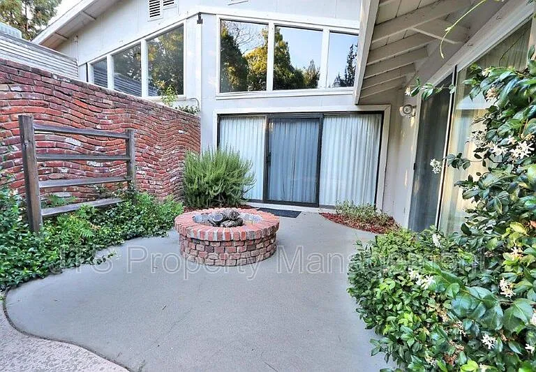 1060 Sand Bar Cir — Photo 80