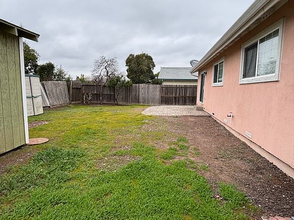 5th image of 1036 S McDowell Blvd #A