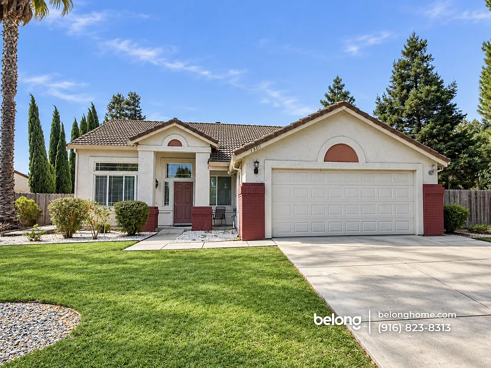 1301 Potrero Cir