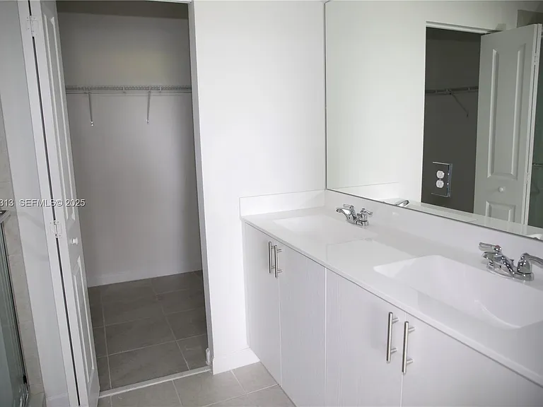 5001 Peacock Way #5038 — Photo 31