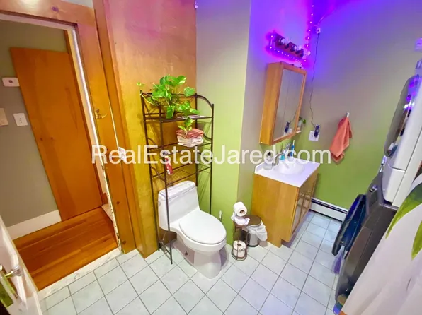 (undisclosed Address), Roxbury, MA 02120