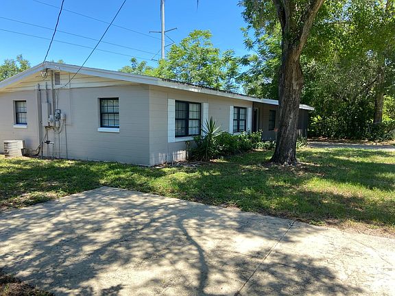 3rd image of 2160 E Triangle Dr