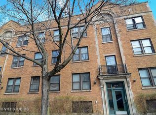 1014 W Barry Ave #3, Chicago, IL 60657