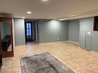 21-49 38th St #1, Astoria, NY 11105