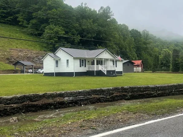 4663 Perkins Madden Rd, Vicco, KY 41773