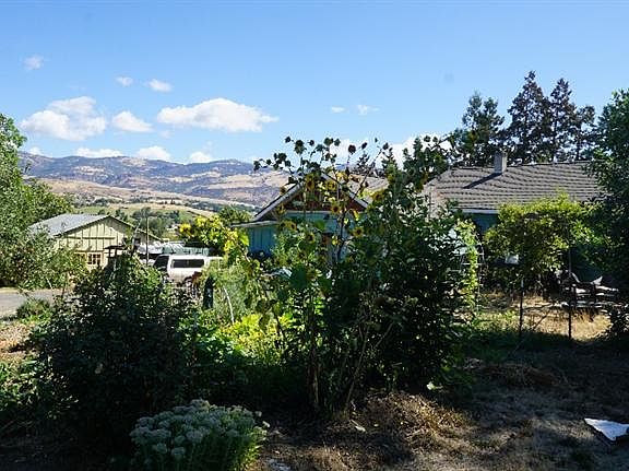 2nd image of 2209 Talent Ave
