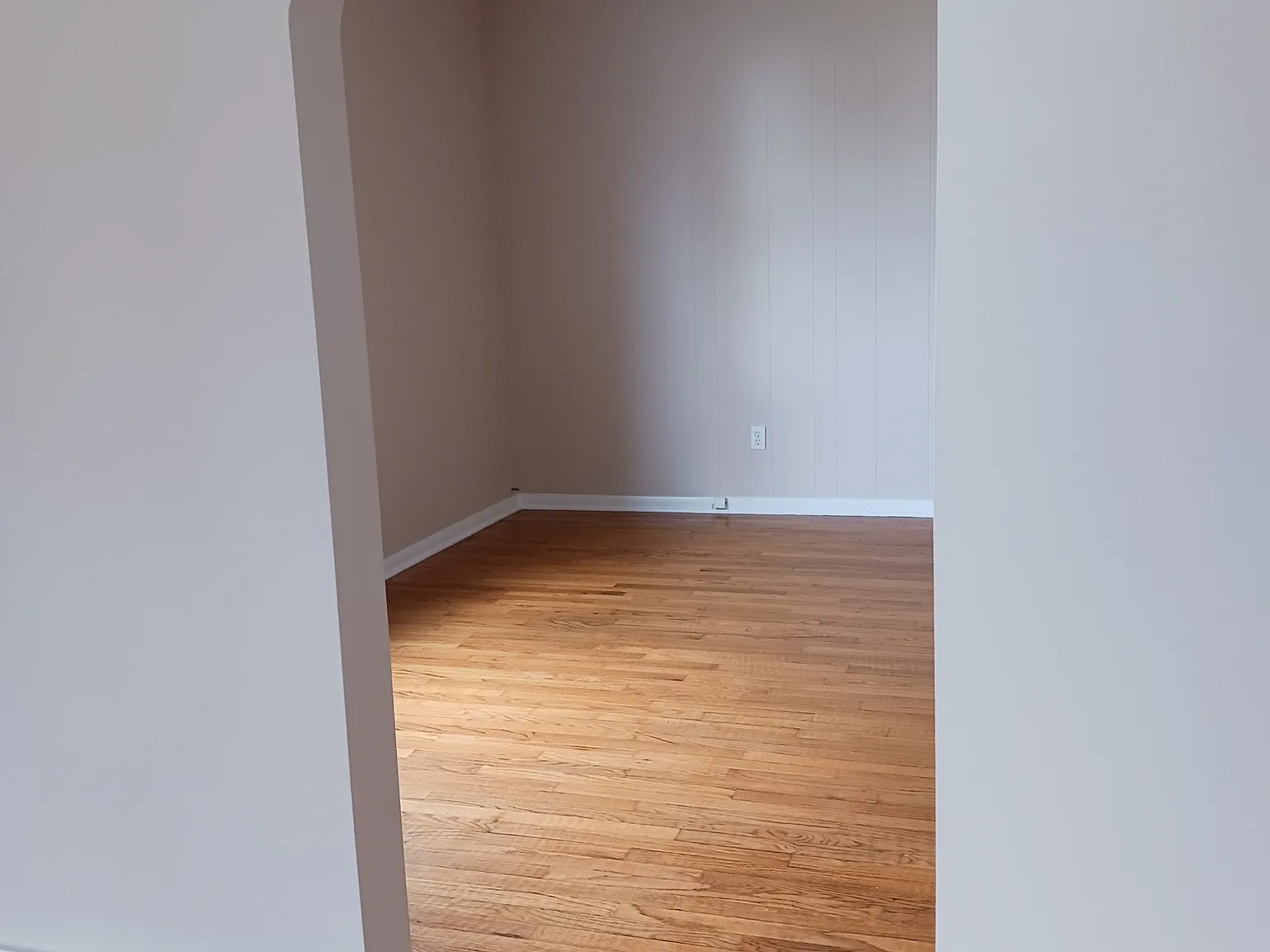 2 bed, 1.5 bath, 1300 sqft, $1,400 — Photo 3