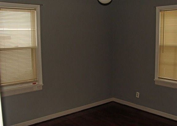 5th image of 22421 Beckford Ave