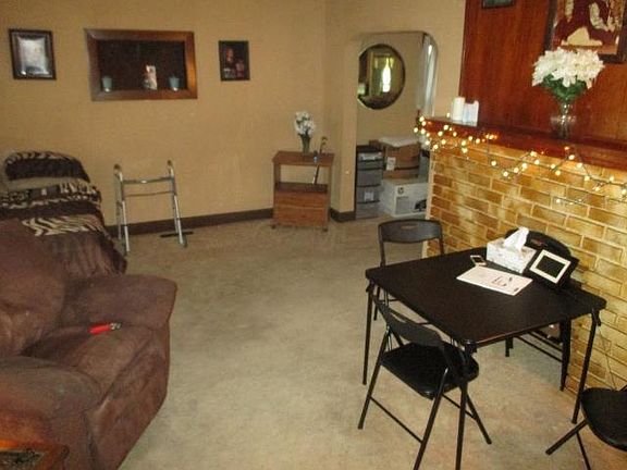 4th image of 1568 Safford Ave