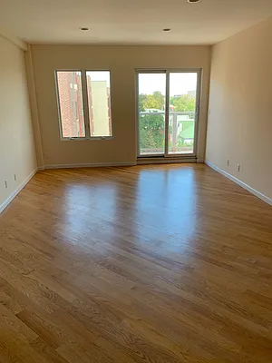 Sold by Dreamlife Realty New York | media 30