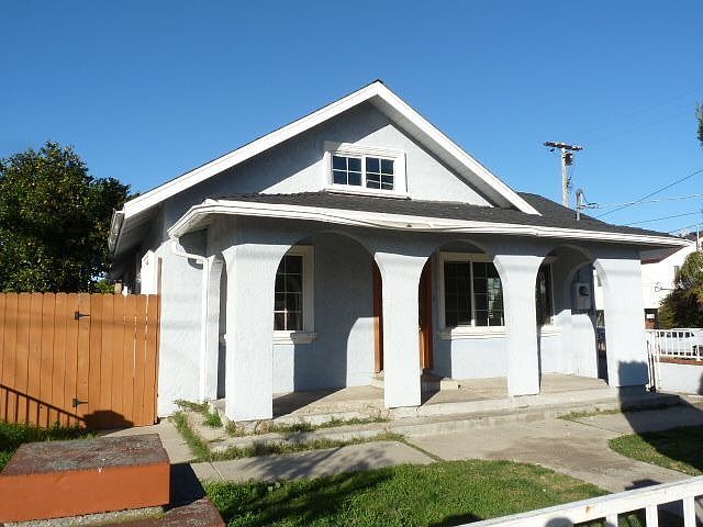 1st image of 604 W Oliver St