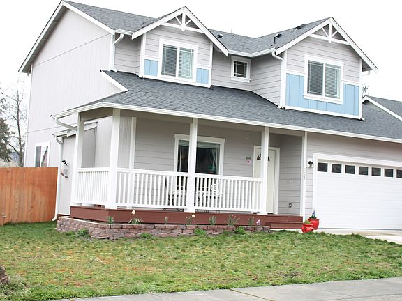3rd image of 304 Oak St E