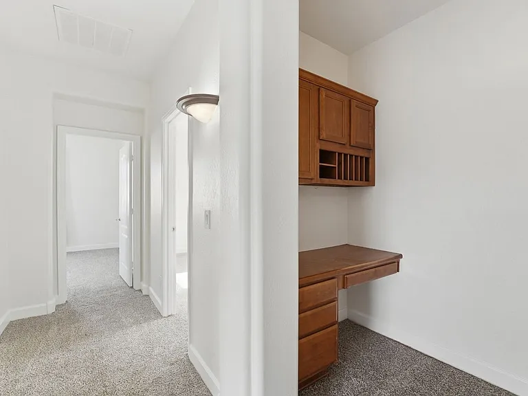 15391 W Dreyfus St — Photo 43