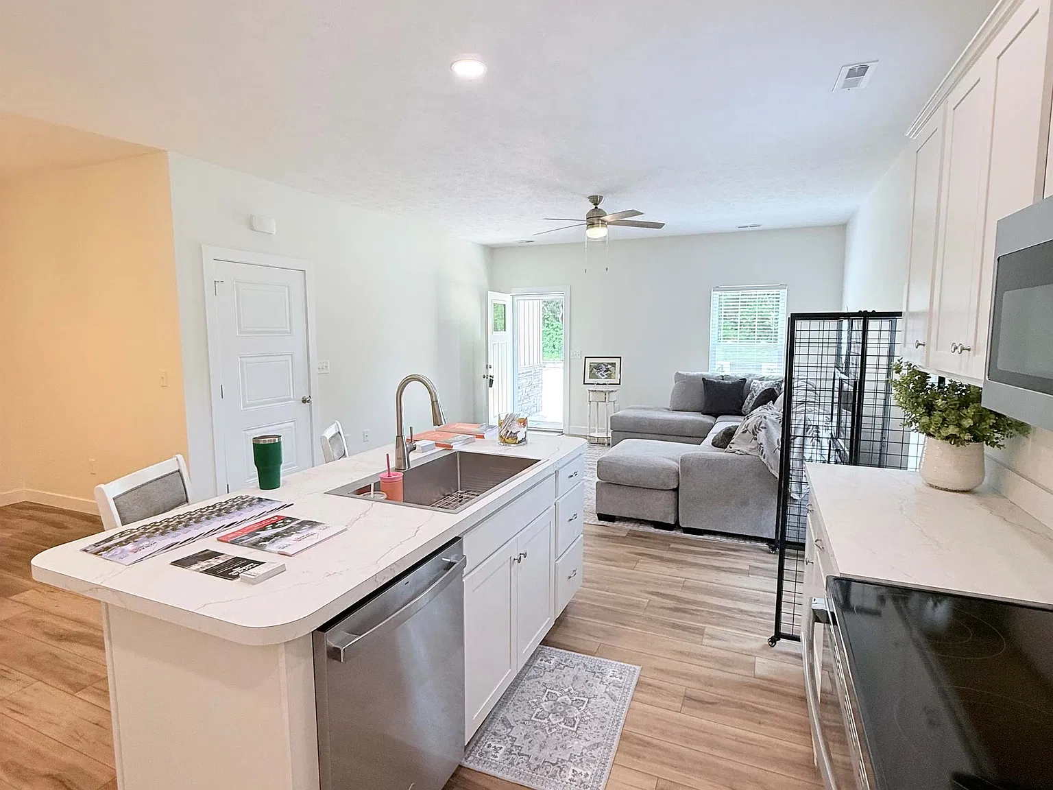 2 bed, 1214 sqft, $1,500 — Photo 4