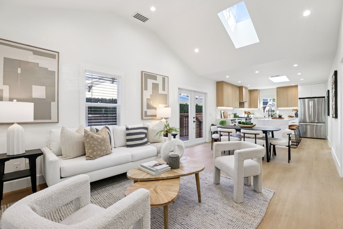 next background image