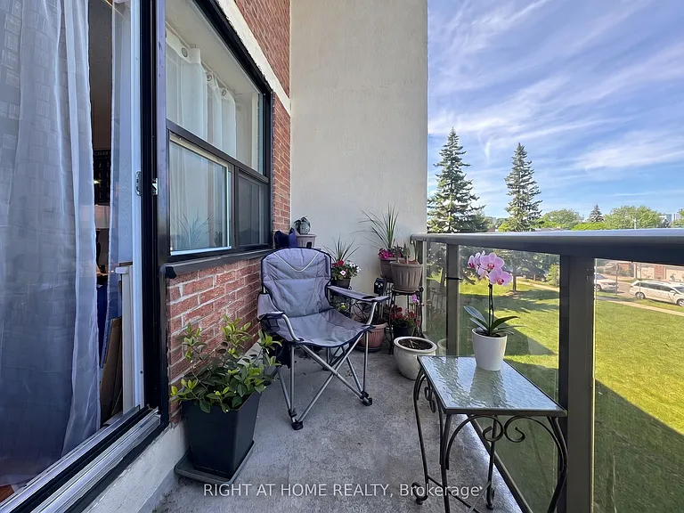 1050 Stainton Dr #201 — Photo 18