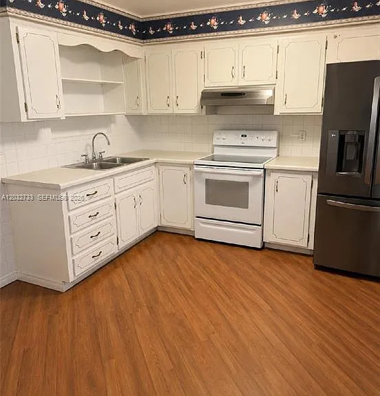 661 SW 67th Ter — Photo 6