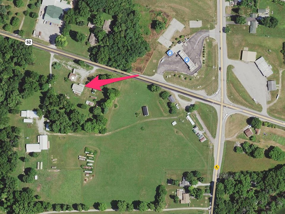2nd image of 451 E Brookville Rd