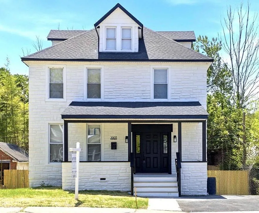2903 E Cold Spring Ln — Photo 1