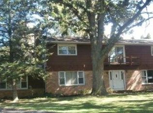 N1254 River Dr, Greenville, WI 54942