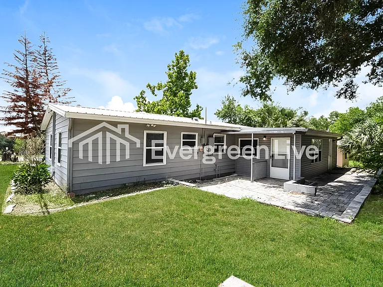 757 East Ave — Photo 15
