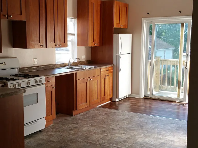 1310 W 52nd St — Photo 2