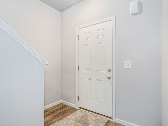2nd image of 5836 Lynn Dr