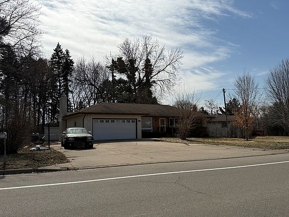 3rd image of 2199 Long Lake Rd