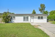 Iris Rd-S1508-001.jpg