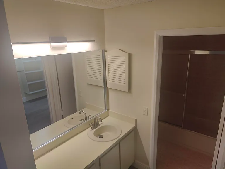 302 Lakeview Dr E #302 — Photo 19