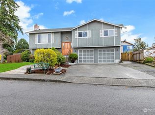 1327 S 275th Pl, Des Moines, WA