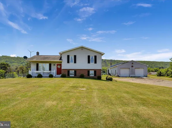 108 Hollow Rd, Ringtown, PA 17967