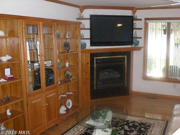 2nd image of 35375 Army Navy Dr