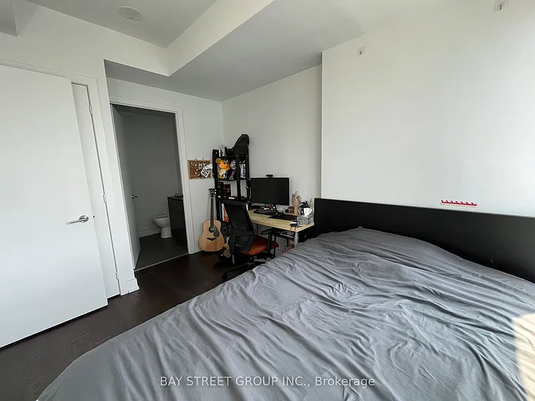 7 Grenville St #3401 — Photo 9