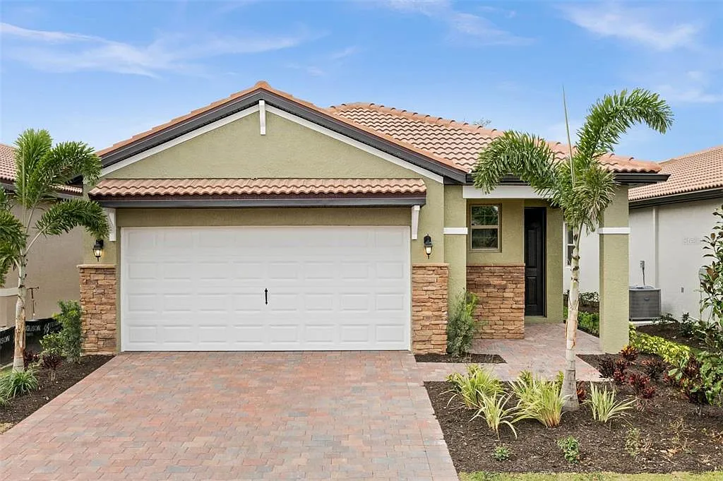 3 bed, 2.0 bath, 1602 sqft, $2,750 — Photo 1