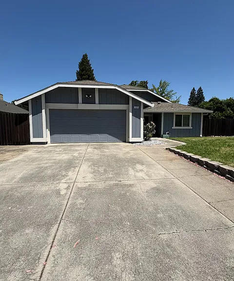 Senida Way — Photo 1