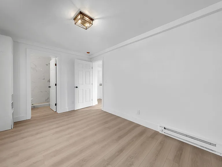 950 W 7th St #3 — Photo 7