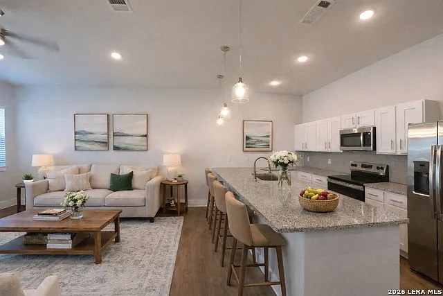 330 E Carson St #3103 — Photo 33