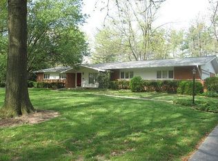623 Fairways Cir, Saint Louis, MO 63141