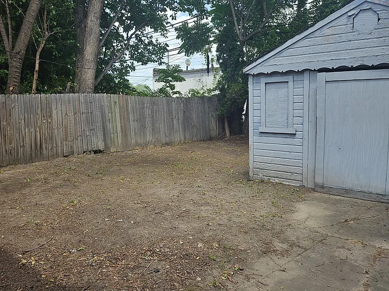 19480 Stotter St — Photo 9