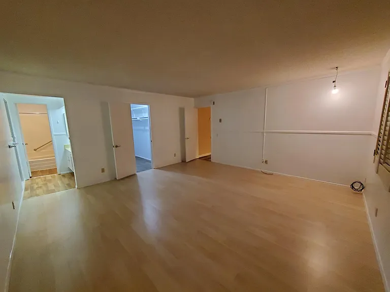2540 Clairemont Dr #101 — Photo 26
