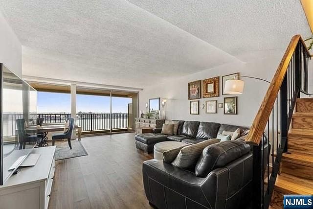 1st image of 3 Horizon Rd APT 1004
