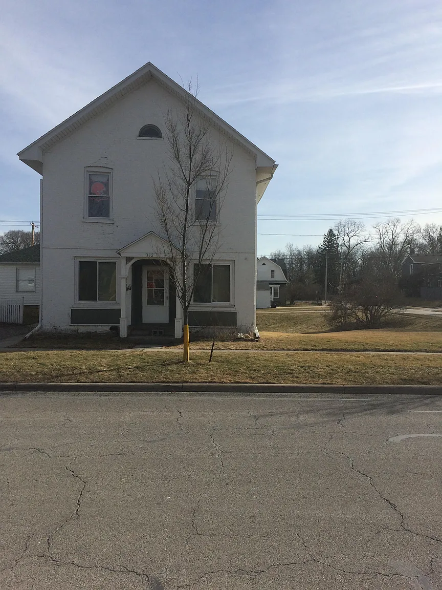 332 W Wayne St photo 1