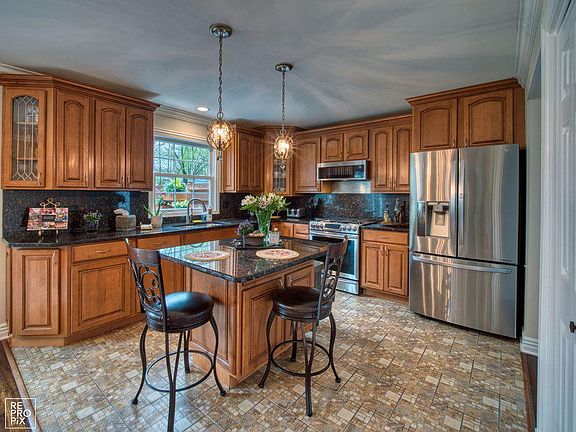 5th image of 13648 S Shannon Dr
