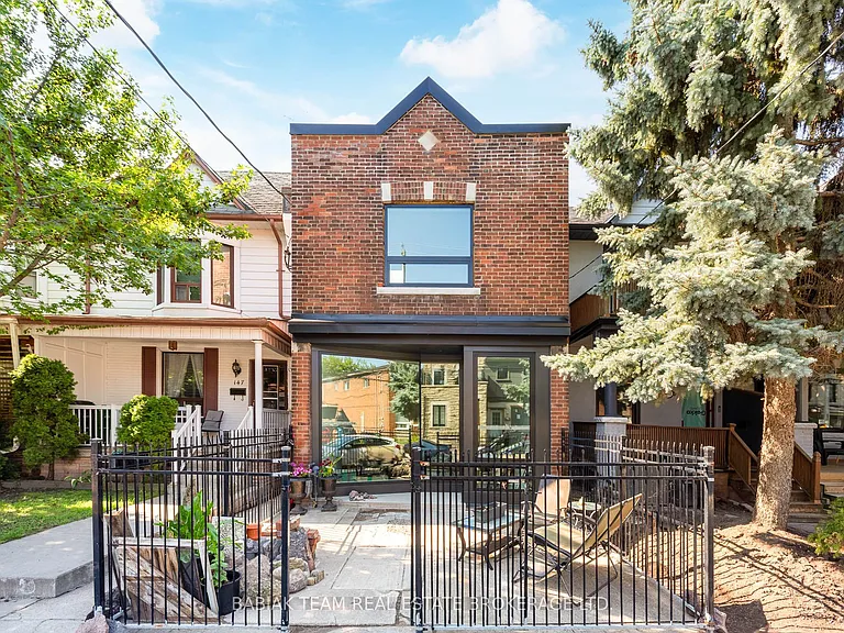 149 Maria St #UPPER — Photo 1