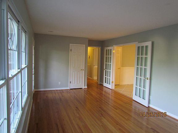 5th image of 1317 Northgate Cir