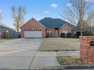 2345 Tall Tree Ln, Springdale, AR 72762