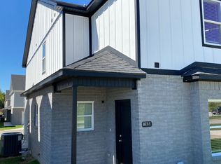877 S Rupple Rd #2, Fayetteville, AR 72704